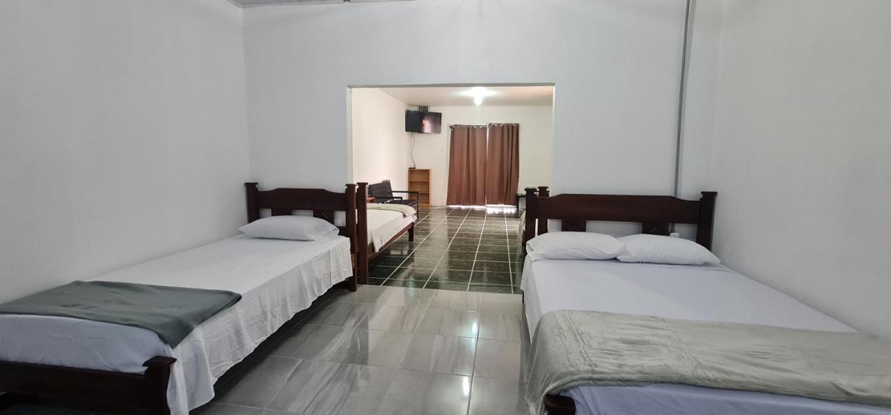Sleep&Go! Cabina Con 5 Camas Individuales - Siquirres Centro Siqurres Da Alegria エクステリア 写真