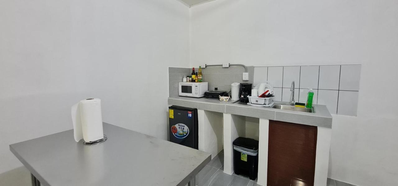 Sleep&Go! Cabina Con 5 Camas Individuales - Siquirres Centro Siqurres Da Alegria エクステリア 写真